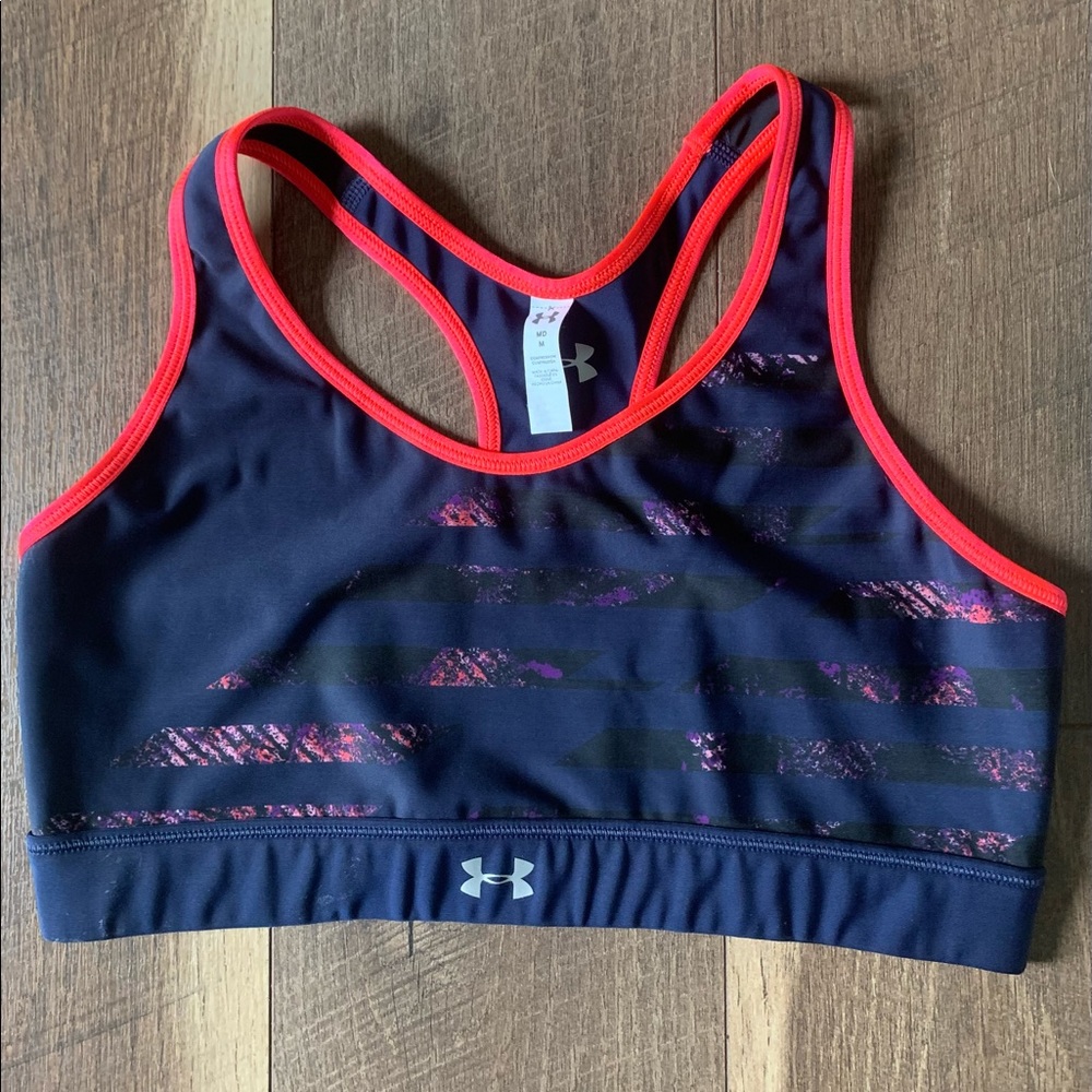 NWOT Sz M Under Armour Sports Bra